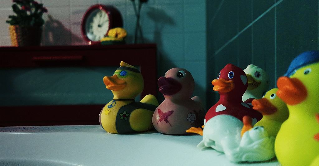 bathroom-blur-child-122308-1024x533